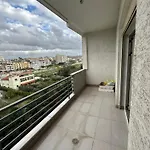 Cozy And Comfortable Apartment 2